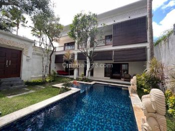 3 BR Villa In Komplex Area Umalas Kerobokan Near Canggu Bali