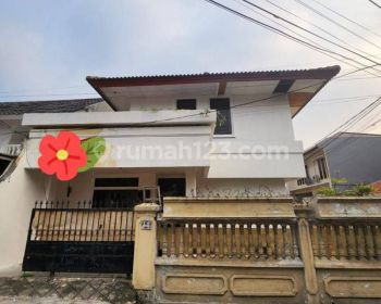 Rumah Hook 300 M2 Kt 4 di Jl. Batu Batuan, Kampung Ambon