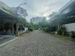 thumbnail-dijual-rumah-lokasi-eminent-hadap-selatan-harga-nego-bisa-kpr-1