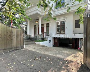 Rumah Mewah Kebayoran Baru Prime Dan Private Lokasi Jalan Lebar Lingkungan Siap