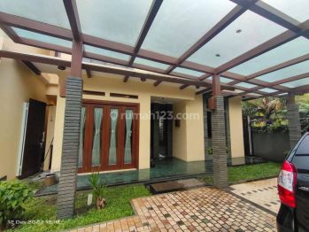 Rumah Bagus SHM di Cisatu Ciumbuleuit, Bandung