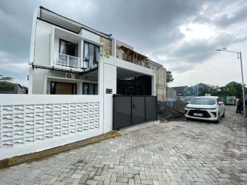 rumah mewah unit terakhir raishtown house