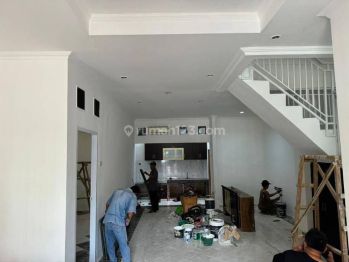 Disewakan Rumah Siap Huni 2 lt di Jl.Graha Raya Bintaro Tangsel