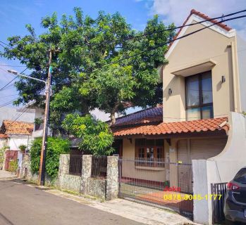 Rumah Asri Area Istimewa Jl. Warung Jati, Kalibata, Jakarta Selatan