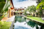 thumbnail-stunning-luxurious-villa-in-the-heart-of-seminyak-bali-6