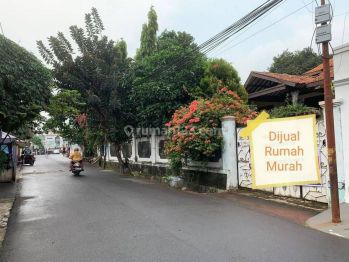 Dijual Rumah Tua Hitung Tanah Cocok Untuk Hunian maupun Usaha
