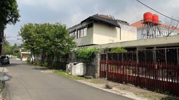 Rumah Tua Hitung Tanah Lokasi Tenang Dan Nyaman Di Cilandak