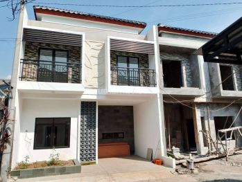 Rumah 2 lantai 5 menit ke toll Andara dekat pusat perbelanjaan dan pasar pondok