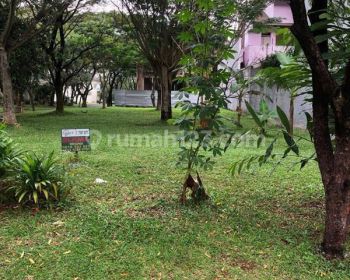 Kavling Huk Taman Lokasi Bagus Dekat Gate Dan Sport Club