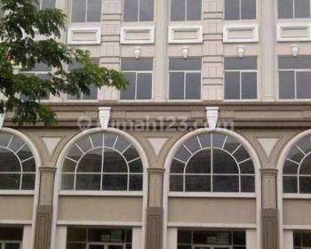 DIsewakan di Ruko di jalan boulevard green lake city