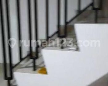 Rumah green lake city east asia uk 4x12 semi furnish