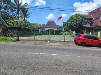 Jual Resto di Pakem Jalan Kaliurang