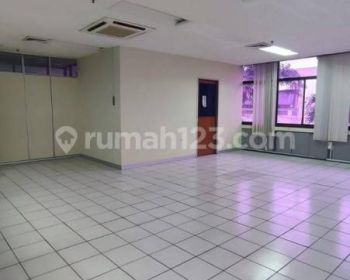 Office Space Area Gajah Mada Jakarta Pusat, Siap Pakai, 5 Lantai