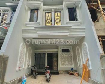 Rumah dekat Ragunan dan cilandak