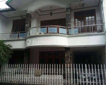 Rumah Lokasi strategis ukuran 106meter di Tomang(TM64)