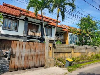Dijual Villa 4 Kamar Tidur Di Petitenget Seminyak Bali