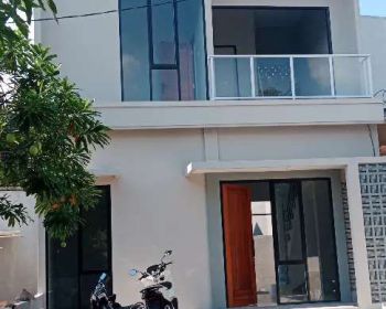 Rumah dua lantai strategis dekat pasar sendang mulyo Tembalang