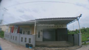 Rumah Dan Tanah Komersial di Padat Karya Pontianak