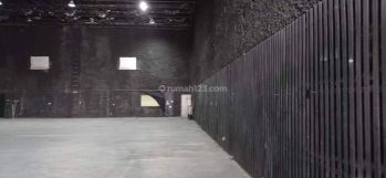 Gudang masuk kontainer tinggi bebas banjir Di Pegangsaan Dua Kelapa Gading