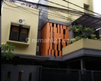 Di jual rumah Mewah di Tebet Asem baris