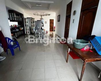 RUMAH STRATEGIS USAHA DI KEMBANGAN RAYA
