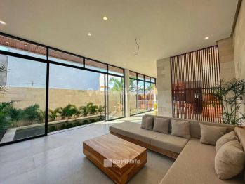 Brand New Villa Minimalist di Munggu