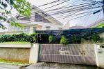 thumbnail-rumah-2-lantai-asri-sejuk-di-menteng-8