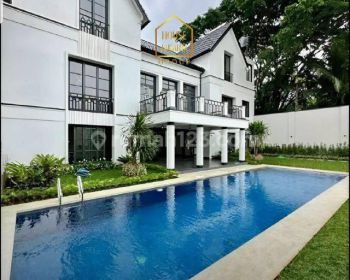 Brand New Modern Classic House 2,5 Lantai Kemang Fully Furnished Pool