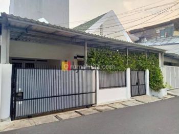Rumah siap huni baru renov Semi Furnished di Tomang Jakarta Barat