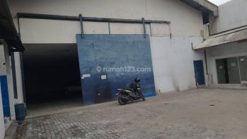 Gudang murah,bagus,siap pakai lokasi strategis di jalan raya Bekasi,Medan