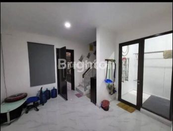 RUMAH MINIMALIS CLUSTER GREENWICH  FURNISHED BSD SIAP HUNI