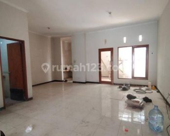 Disewakan rumah full renovasi siap huni di taman kopo indah 3 bandung