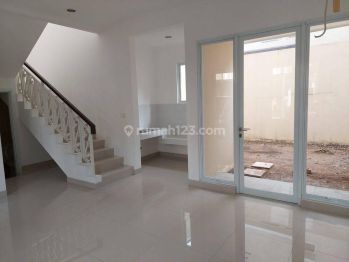 Disewakan Rumah Kondisi Bersih Siap Huni Cluster Thames, Jakarta Gaden City, 007