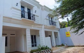 Rumah 2 Lantai SHM di Cinere Lokasi Strategis