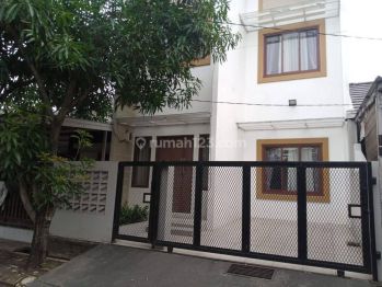 di Sewakan Rumah 2 Lantai Siap Huni Sudah + Ac di Bekasi