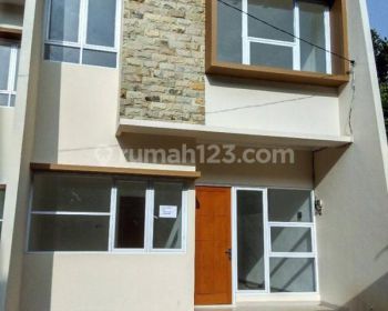 Rumah Siap Huni Dalam Cluster Dekat Mal Pesona Square