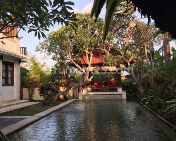 Villa 2 Br di Berawa Suasana Tenang