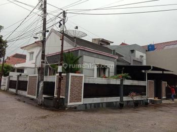 Rumah Huk Luas Tanah 210 m2 SHM Perumahan Bumi Pancoran Mas