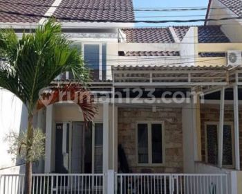 Rumah Siap Hun Di Green Lake Dekat Merr Surabaya