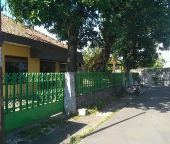 Tanah murah bonus rumah siap huni Sumber Solo