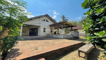 Dijual tanah bonus bangunan lantai 2 di Pejeng Kangun view kebun