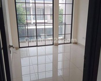 Dijuall Rumah 2 Lantai  di Green Village Tangerang