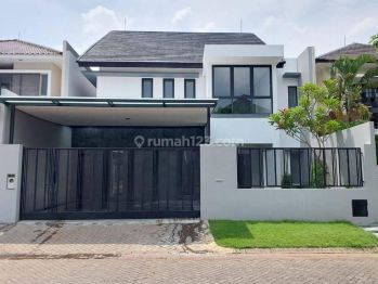 Rumah Mewah Baru Gress di Dian Istana, Dekat Club House