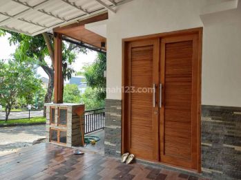 Rumah bagus tengah kota siap huni dekat kampus Undip dijual di pandanaran hill