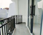 thumbnail-dijual-rumah-white-house-modern-classic-di-ciracas-jakarta-timur-12