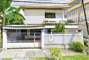 Rumah Tua Hook. Cideng. 2 Lantai. 12x20. Harga Pbb