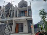 thumbnail-rumah-mewah-2-lantai-4-kamar-tidur-paling-murah-1