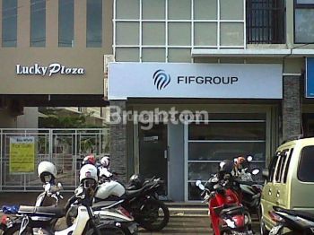 RUKO 3 LANTAI DI LUCKY PLAZA, DENPASAR BALI