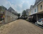 thumbnail-rumah-dijual-full-furnished-dalam-cluster-cipayung-jakarta-timur-3