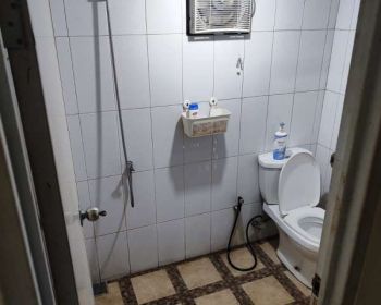 rumah siap huni strategis di perum Cirendeu Ciputat timur